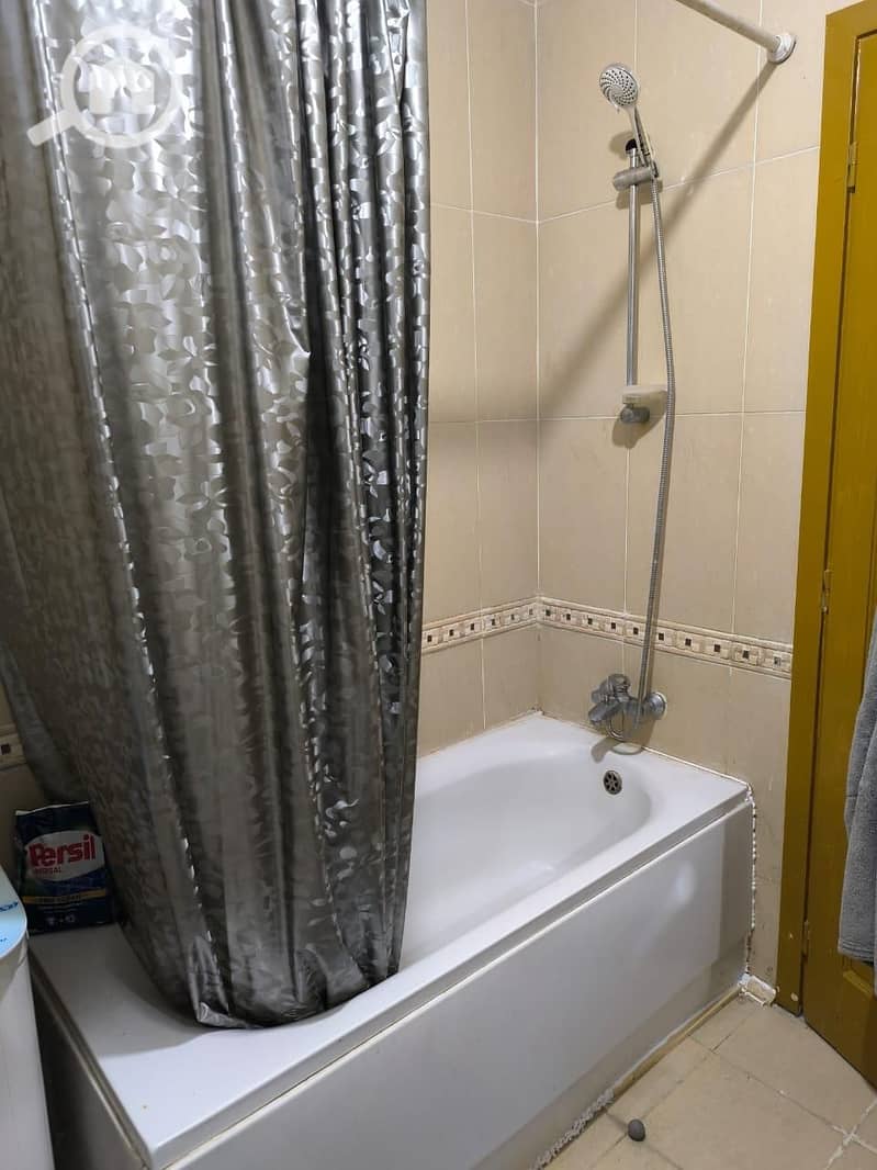 9 d352d9d6-5685-4e46-87ba-0559843e36bc. jpg