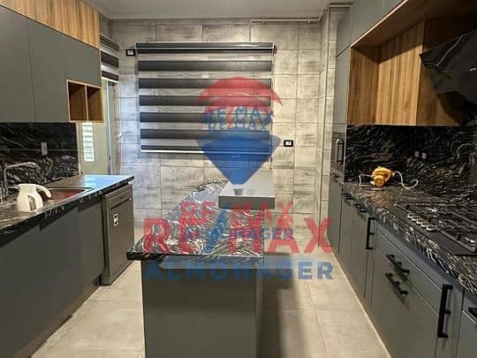 10 ed1cec54-d188-45bf-b23d-8f426746c95a. jpg