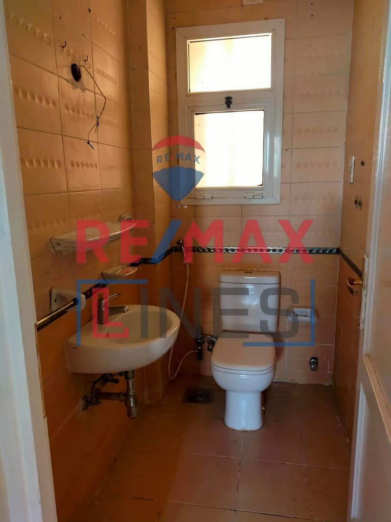 8 WhatsApp Image 2025-10-25 at 12.30. 31 PM. jpeg