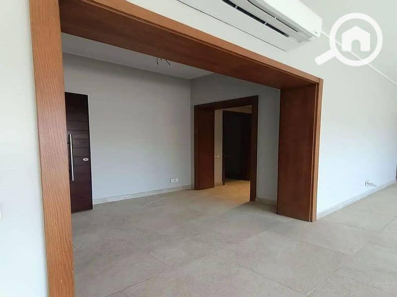 5 6557989-5d5d4o_800x600. jpg