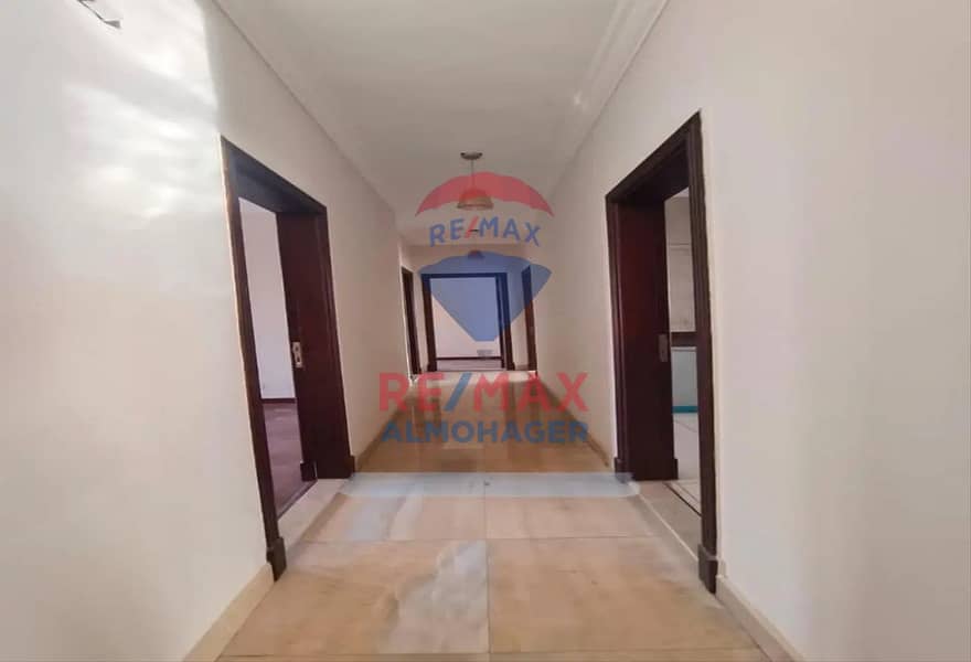 4 6854231-c8939o. jpg