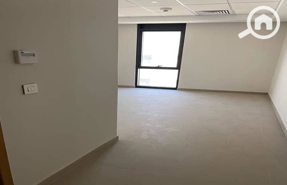 3 WhatsApp Image 2024-12-07 at 2.25. 41 PM (13)_1400x900. jpg