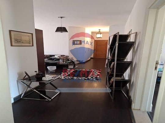 7 2850e17d-1819-4cd0-a182-d82a84565e76. png