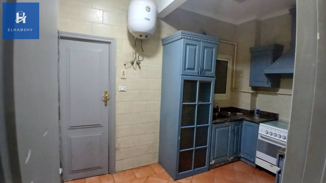 8 مكتب للإيجار في المهندسين 220م في شارع جامعة الدول الرئيسى  برايم لوكيشن     (9). jpg