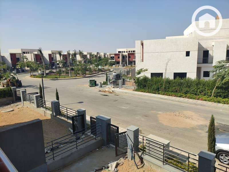 6 cf0335ca-cd3e-4baa-816e-2e22d576c636. jpg