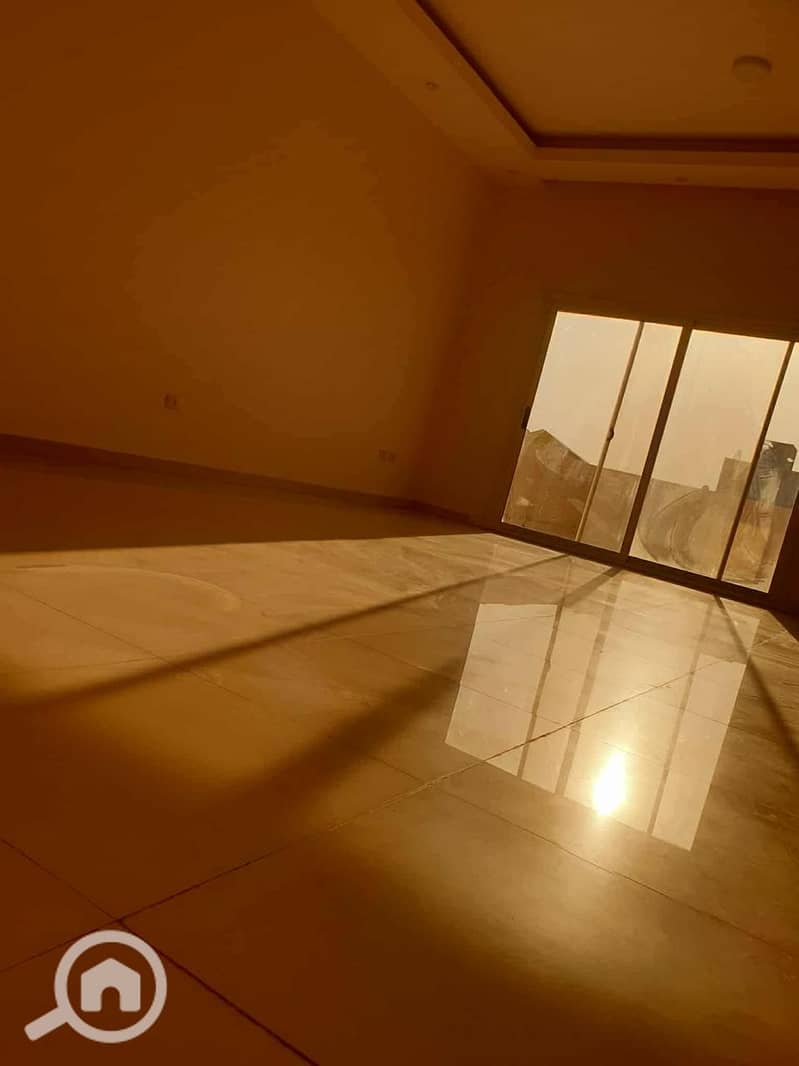 3 0c8e714a-7e82-4891-b47b-a06d52a6b1ed. jpg