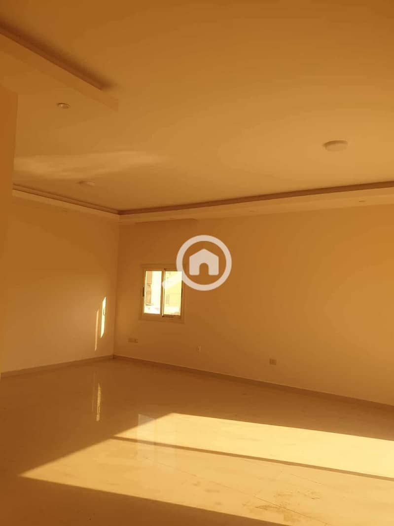 4 2b587b4b-8f5b-4019-9a43-138adbe5a042. jpg