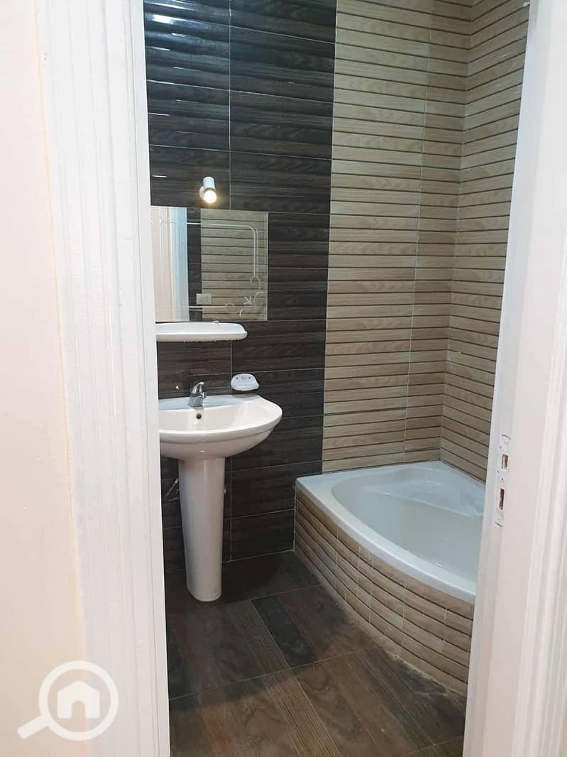 13 588970c3-b701-4cdd-89a7-9f6be9776e83. jpg