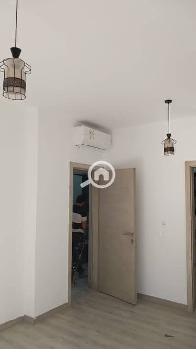 شقة 2 غرفة نوم للايجار في مدينة الشروق، القاهرة - WhatsApp Image 2025-10-24 at 11.13. 00 PM (2). jpeg