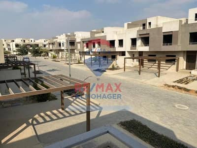 4 Bedroom Townhouse for Sale in 6th of October, Giza - cac5c581-056b-4f18-bcd0-87d7f78e374f. png