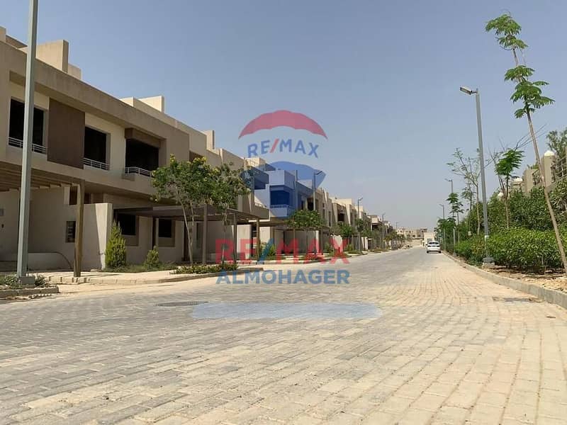 5 a60abd9b-6cf0-40d9-bf90-5c52d02ce4f2. png