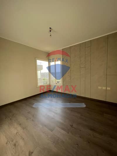 3 Bedroom Villa for Sale in 6th of October, Giza - WhatsApp Image 2025-04-30 at 1.32. 40 PM (1). jpeg