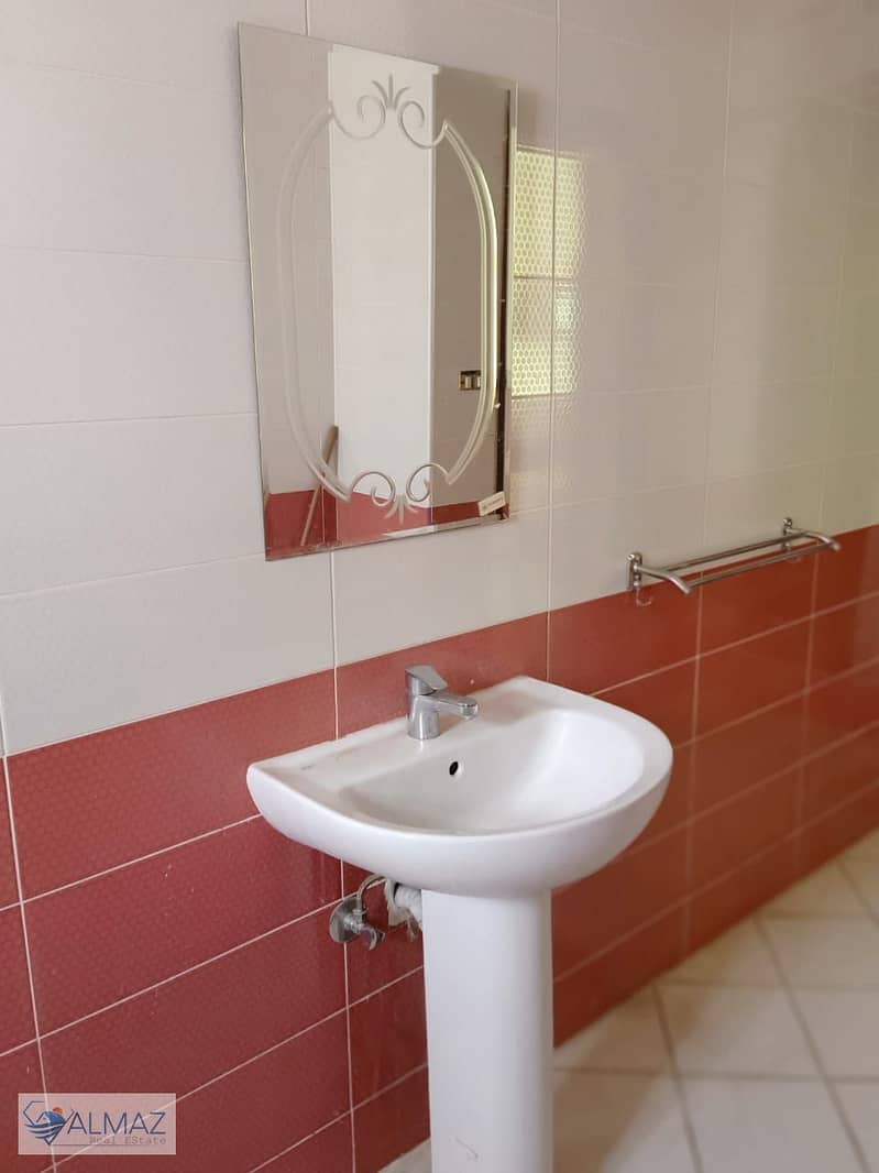 5 WhatsApp Image 2025-09-24 at 11.12. 25 AM. jpeg