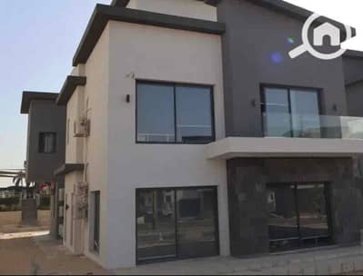 5 Bedroom Villa for Sale in New Cairo, Cairo - IMG_9393. jpg