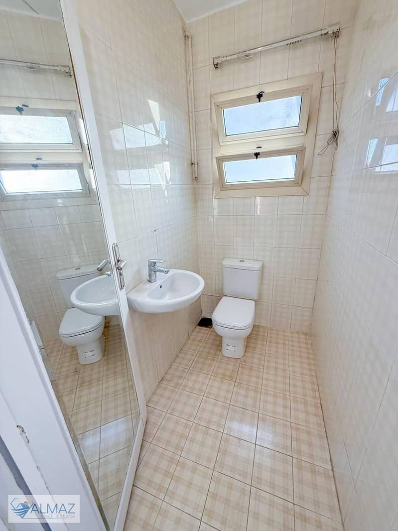 6 WhatsApp Image 2025-10-25 at 1.42. 54 PM (1). jpeg