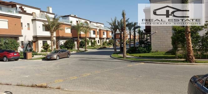 3 Bedroom Townhouse for Sale in New Cairo, Cairo - WhatsApp Image 2025-10-22 at 07.05. 53 (1). jpeg 3 Bedroom Townhouse for Sale in New Cairo, Cairo - WhatsApp Image 2025-10-22 at 07.05. 53 (1). jpeg