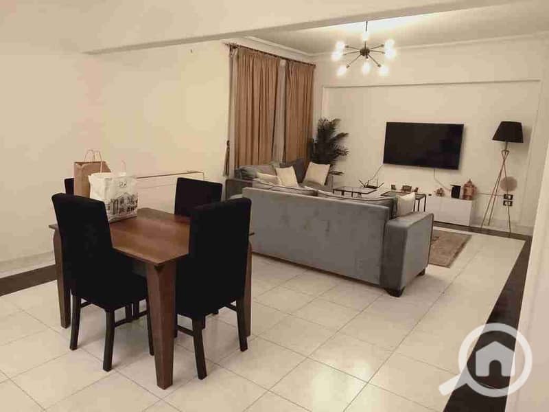 1001054925. jpg 1001054925. jpg