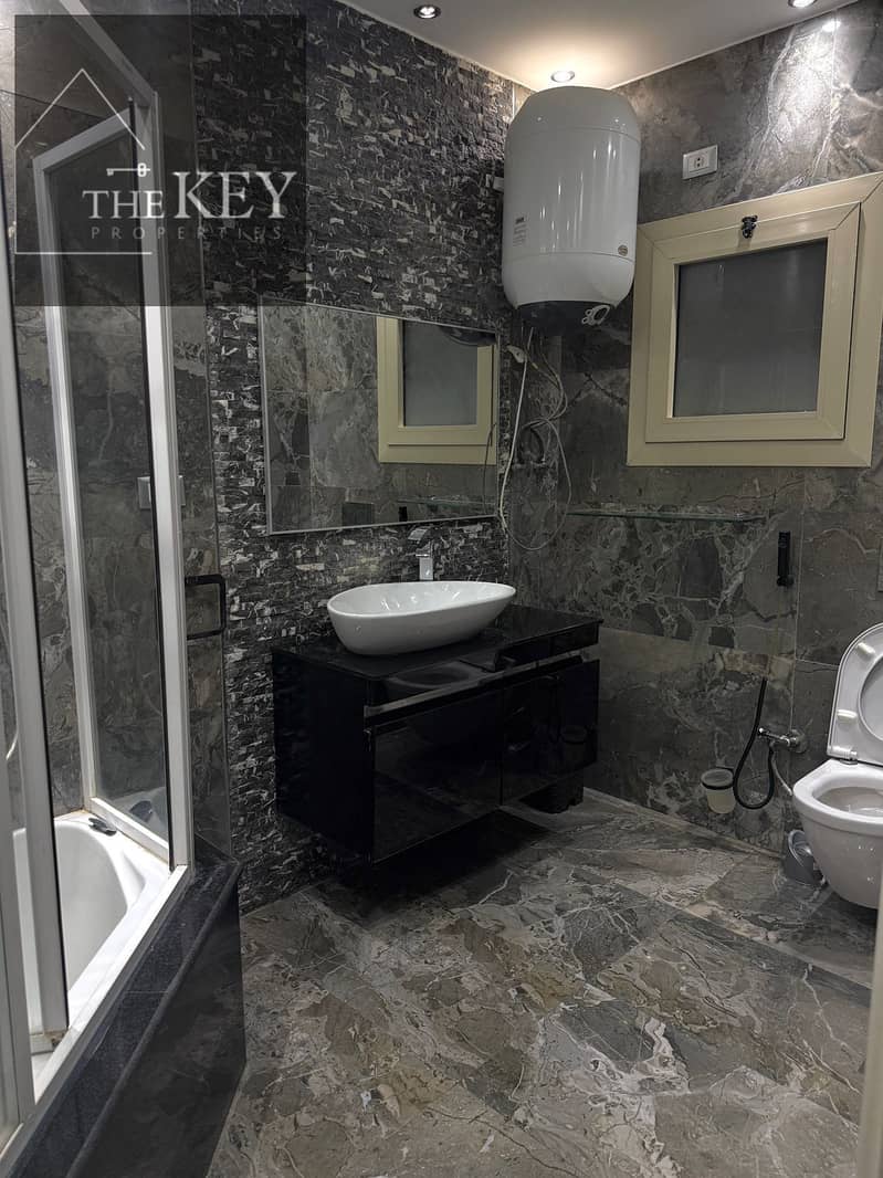 4 040718f7-e922-46e3-84de-1f40ed7f5009. jpg