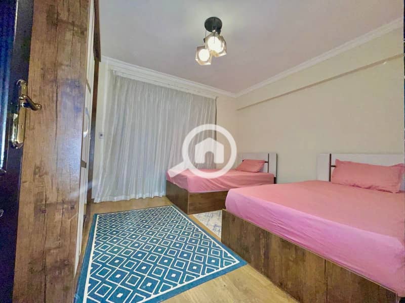 4 bb57a1cf-a944-49c4-91e7-a4fe3f69a3e3. jpeg