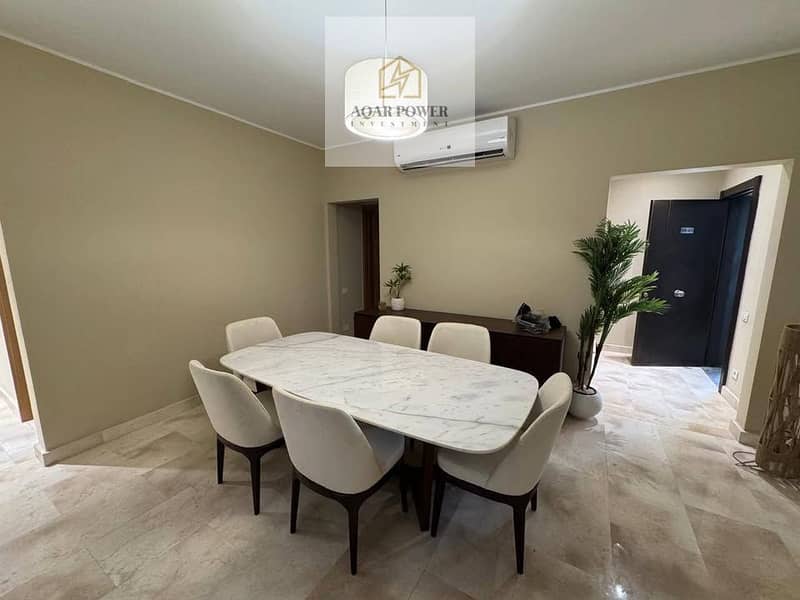 15 538940272_794058443295404_5953255973917724303_n. jpg