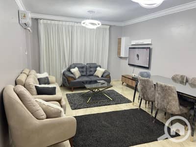 3 Bedroom Flat for Rent in Sheikh Zayed, Giza - IMG-20251025-WA0045. jpg 3 Bedroom Flat for Rent in Sheikh Zayed, Giza - IMG-20251025-WA0045. jpg