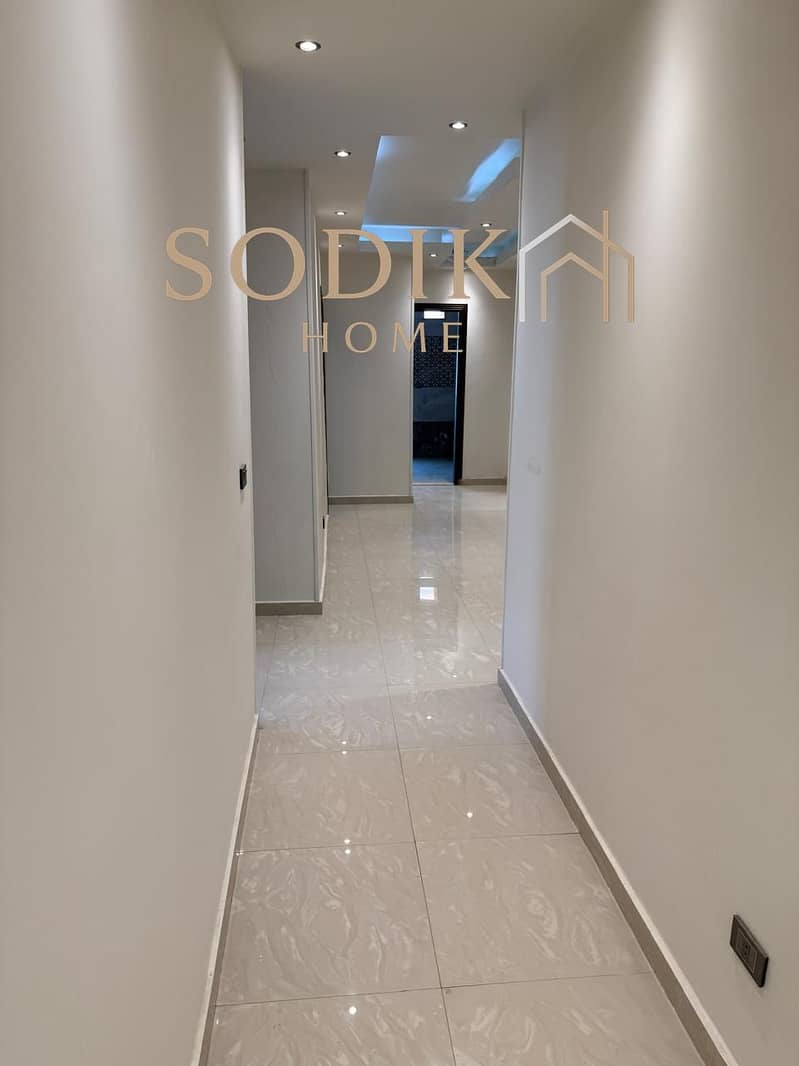 2 54e43e56-ff49-42d4-800d-9cd305cc36a3. jpg