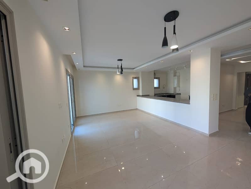 2 40a21576-f9cb-4b3e-a813-28c1c67a0e51. jpg