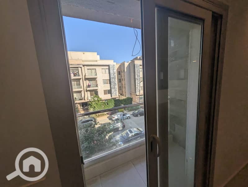 4 d3a66ca3-4a5f-4126-97b3-e673bd20d8a9. jpg