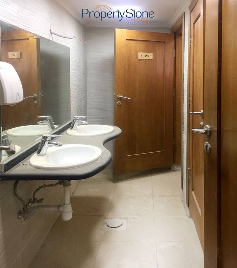 6 a0b5f6cd-0b75-4fc3-9e92-4c7410a70e68. jpg