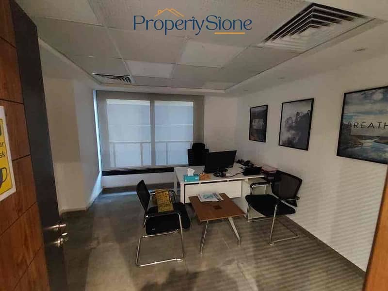 9 1befc53a-ab4f-40f8-b4e4-0fb351475388. jpg