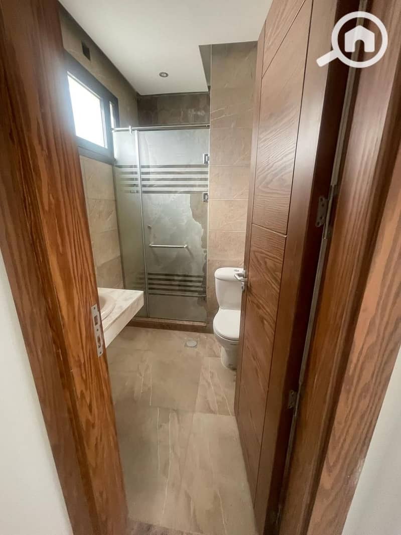 11 WhatsApp Image 2025-10-21 at 12.47. 56 AM (1). jpeg