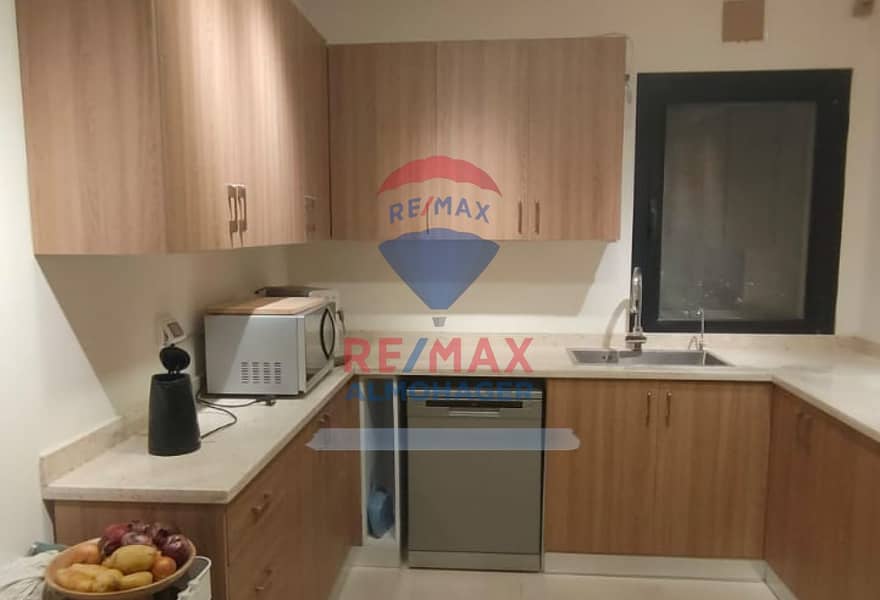 7 f547af47-aff6-4249-9af8-acb3aa0a02fc. jpg