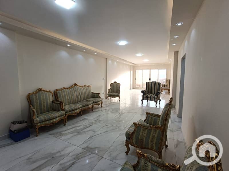 2 4ae0b657-2215-4c15-aadc-4eb18182d00f. jpeg