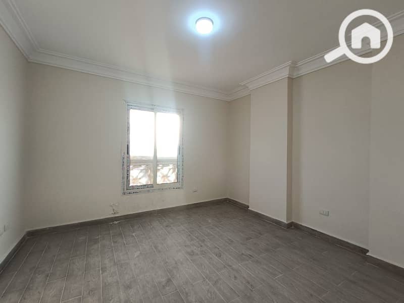 5 5874559b-096e-42de-855d-287895aa49d1. jpeg