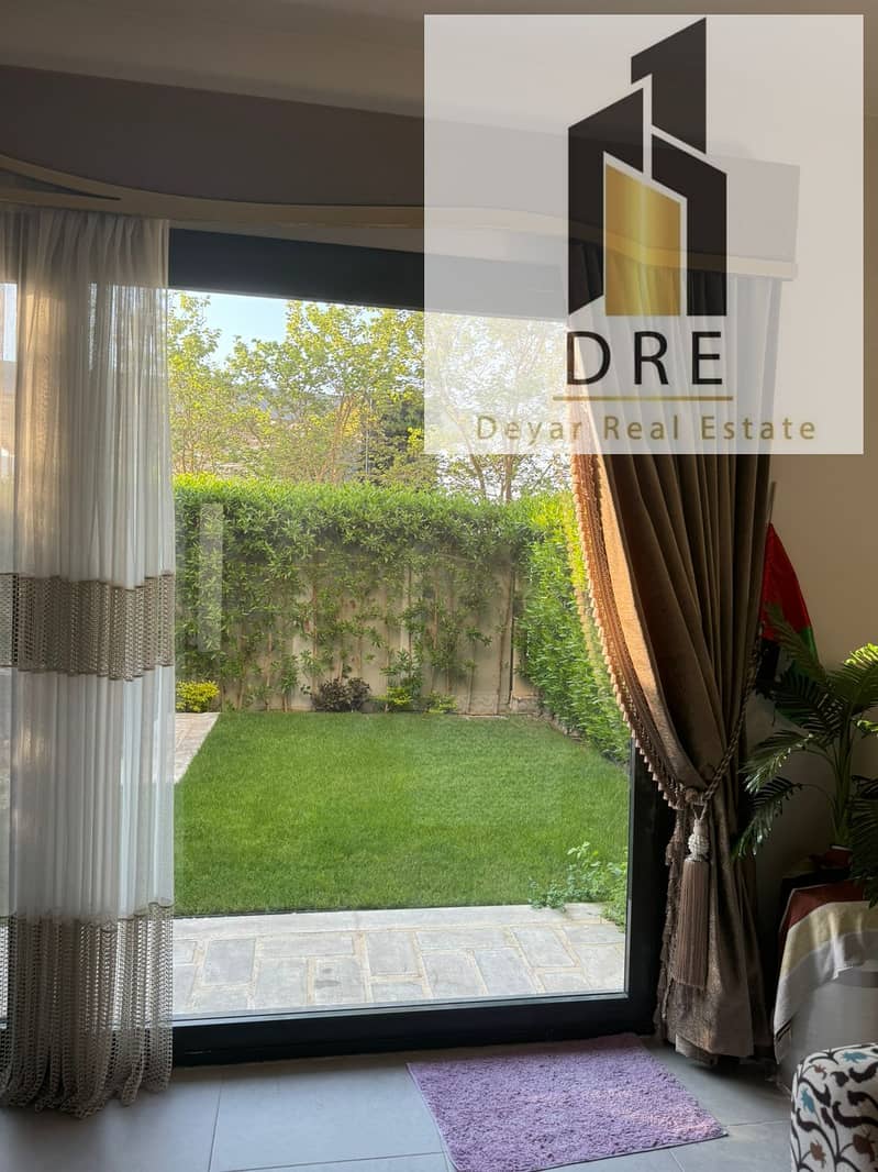 4 fe8f91b8-b584-40c4-939a-a17dd2998367. jpg