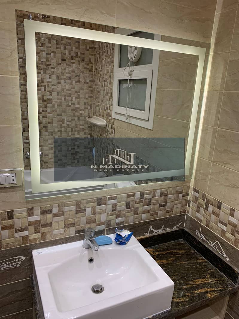 8 9f3b6381-cb91-432b-a783-d7e94a148840. jpg