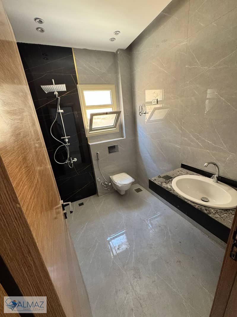 6 WhatsApp Image 2025-10-25 at 5.30. 29 PM. jpeg