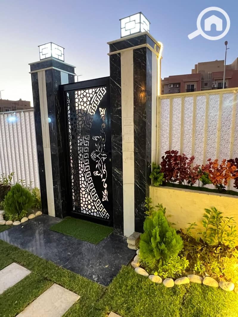 25 d8e03d06-316f-44fc-9f46-1de8bae50eca. jpeg