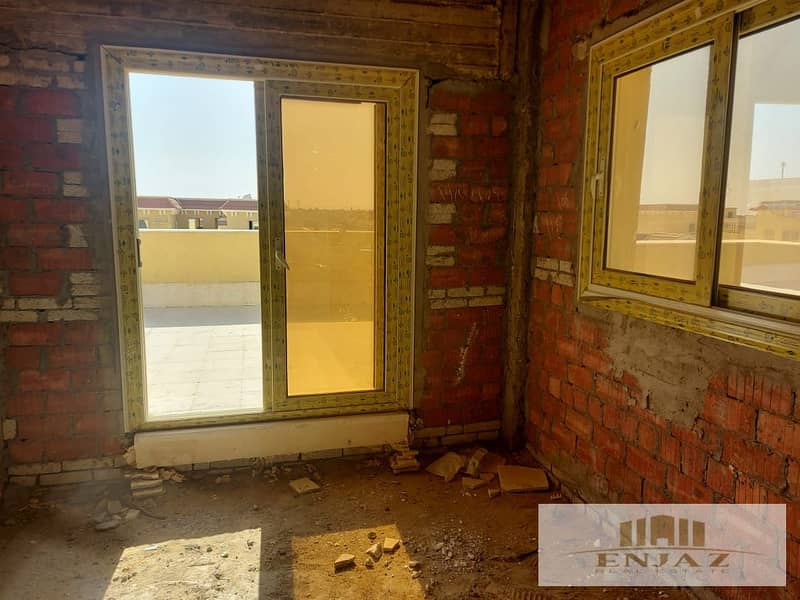 10 25e258b9-398f-474d-b97d-cedddb394ef1. jpg