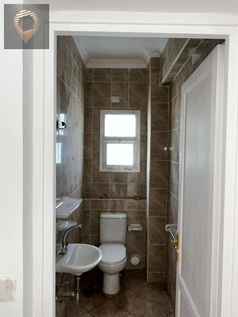 9 WhatsApp Image 2025-10-07 at 19.04. 36_099bf209. jpg