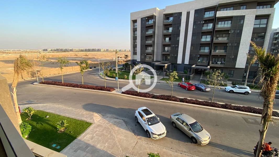 2 30f907b1-bb39-40d1-bef8-9886434aa44f. jpeg