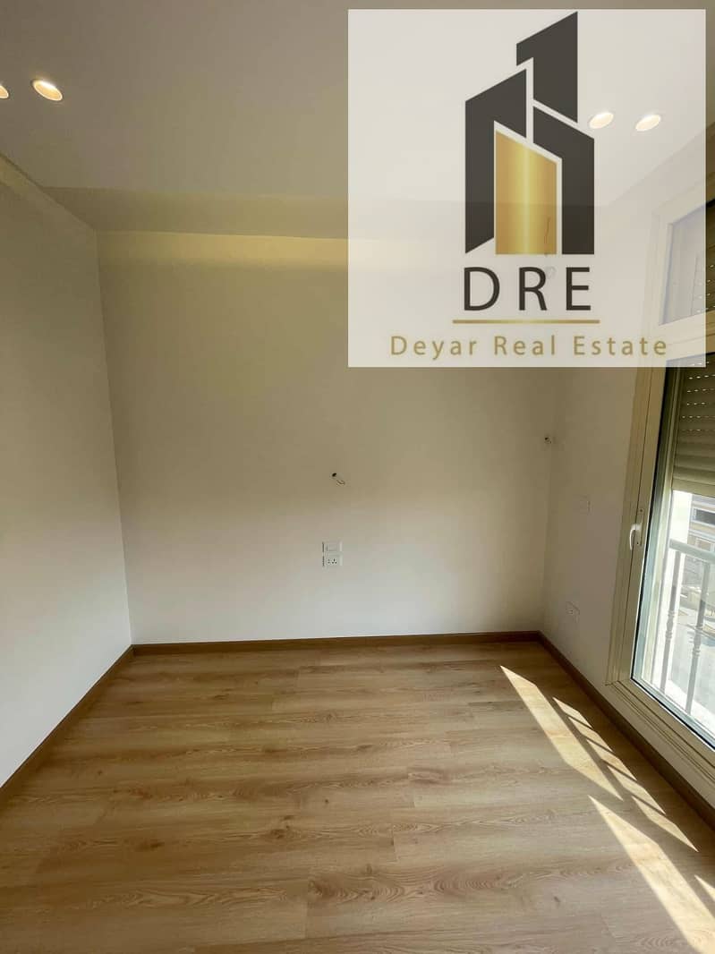 11 9406824c-6abc-4a45-9d05-87b094e25ffb. jpg