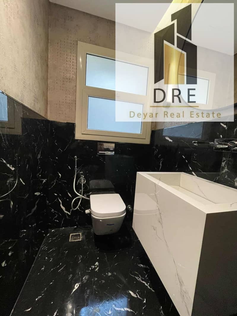 12 a15642c0-dd3a-4e1e-9ba9-8dd68438af51. jpg