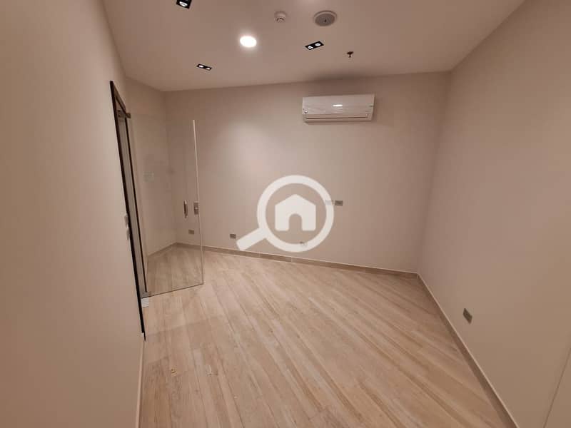 9 WhatsApp Image 2025-09-16 at 13.06. 31. jpeg