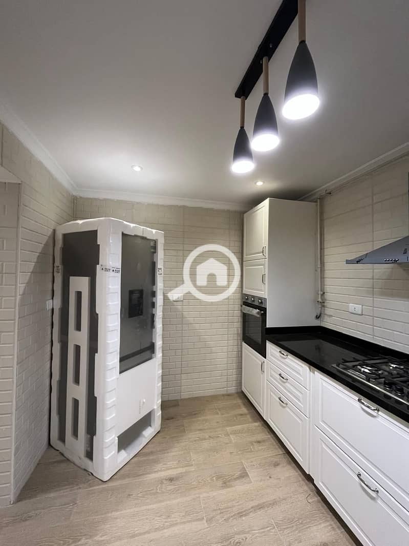 6 WhatsApp Image 2025-10-14 at 15.05. 35_734f7dd8. jpg