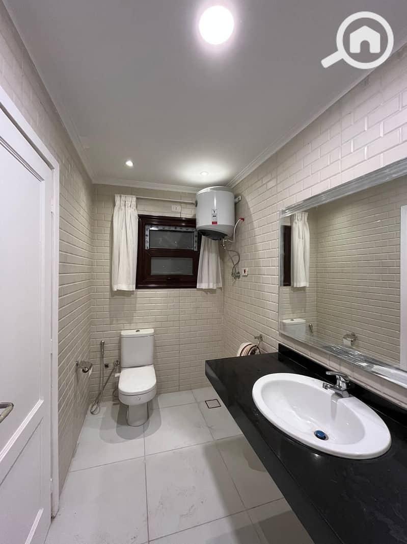 7 WhatsApp Image 2025-10-14 at 15.05. 42_9d47ef20. jpg