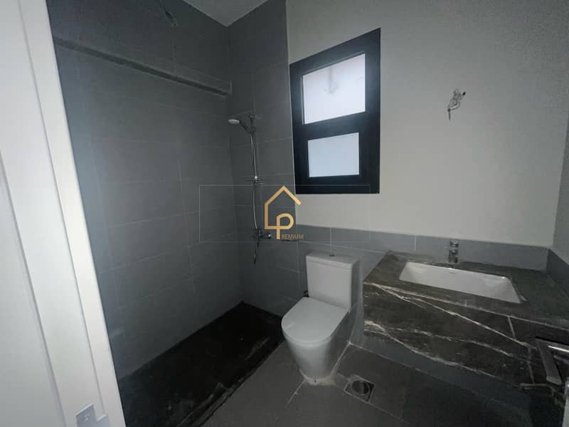 6 WhatsApp Image 2025-10-06 at 12.37. 27 PM (1). jpeg