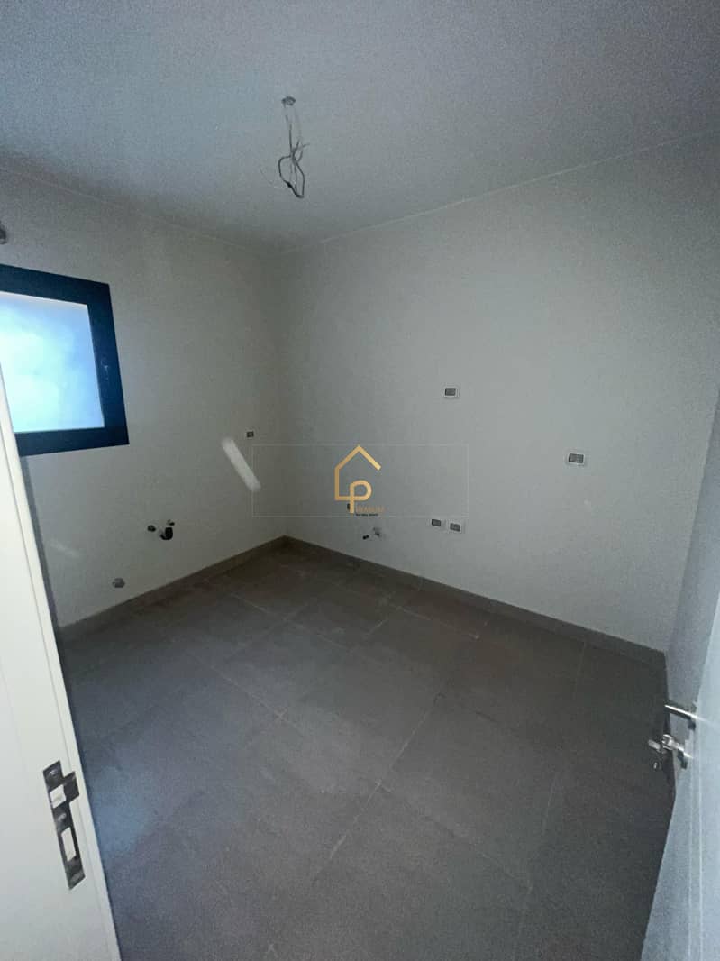 9 WhatsApp Image 2025-10-06 at 12.37. 28 PM. jpeg