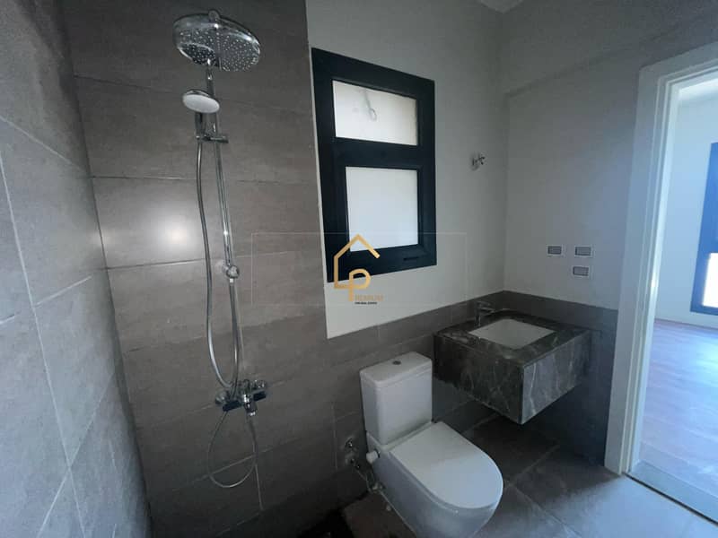 14 WhatsApp Image 2025-10-06 at 12.37. 26 PM (2). jpeg