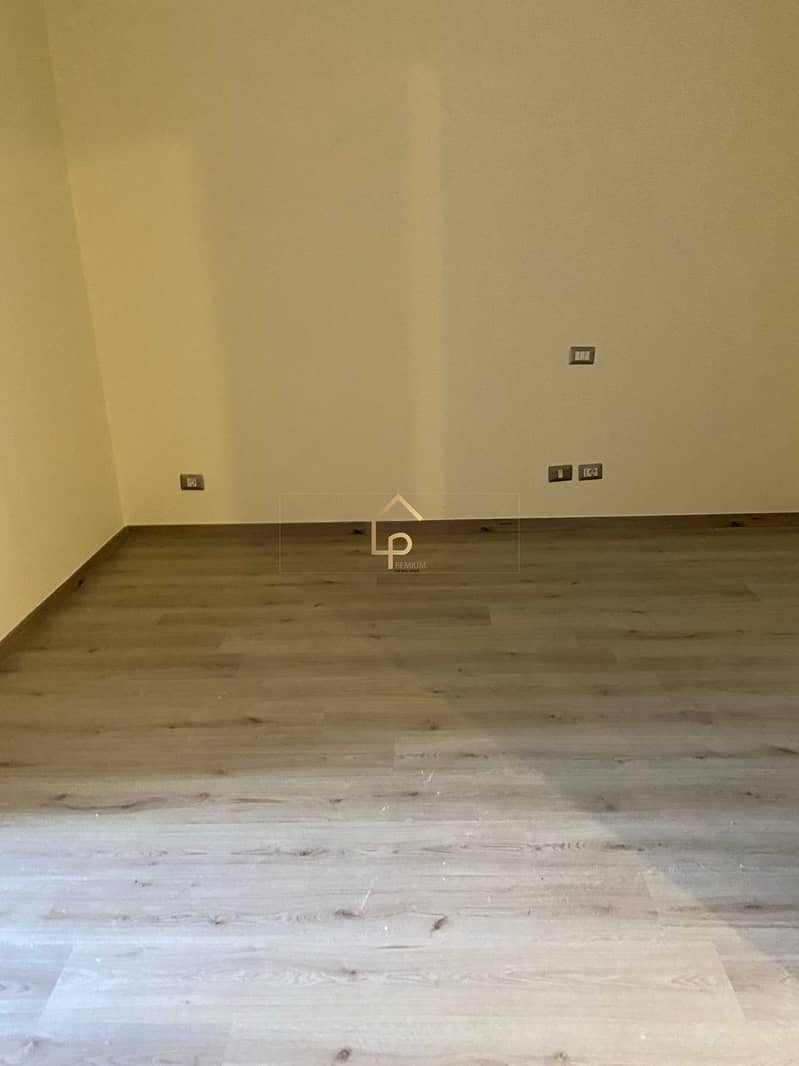 5 WhatsApp Image 2025-10-04 at 4.02. 19 PM. jpeg